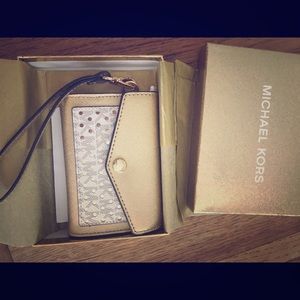 Michael Kors Wristlet